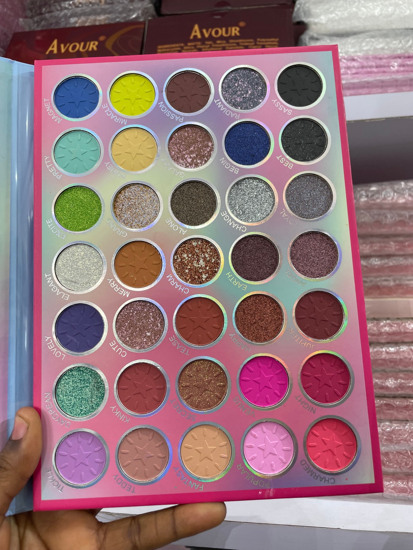 Unbranded eyeshadow pallet 