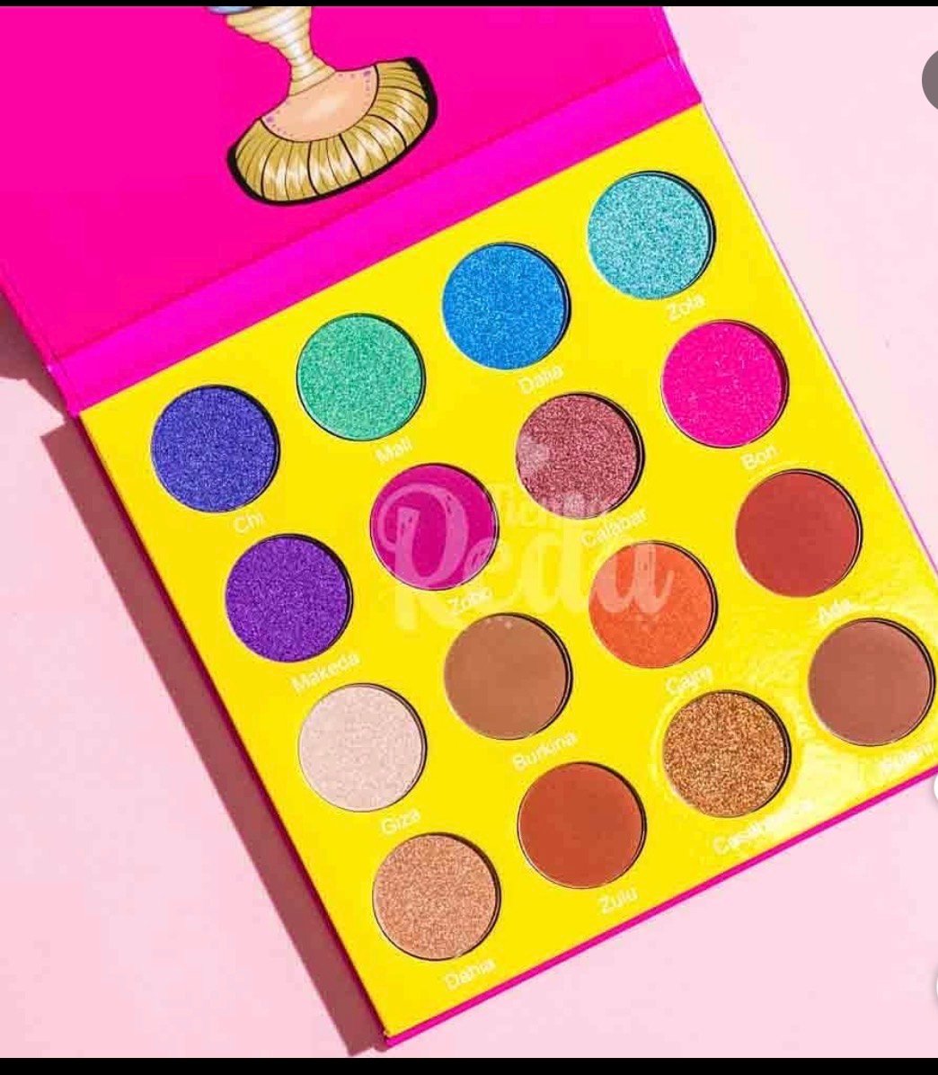 Juvia eyeshadow pallet 