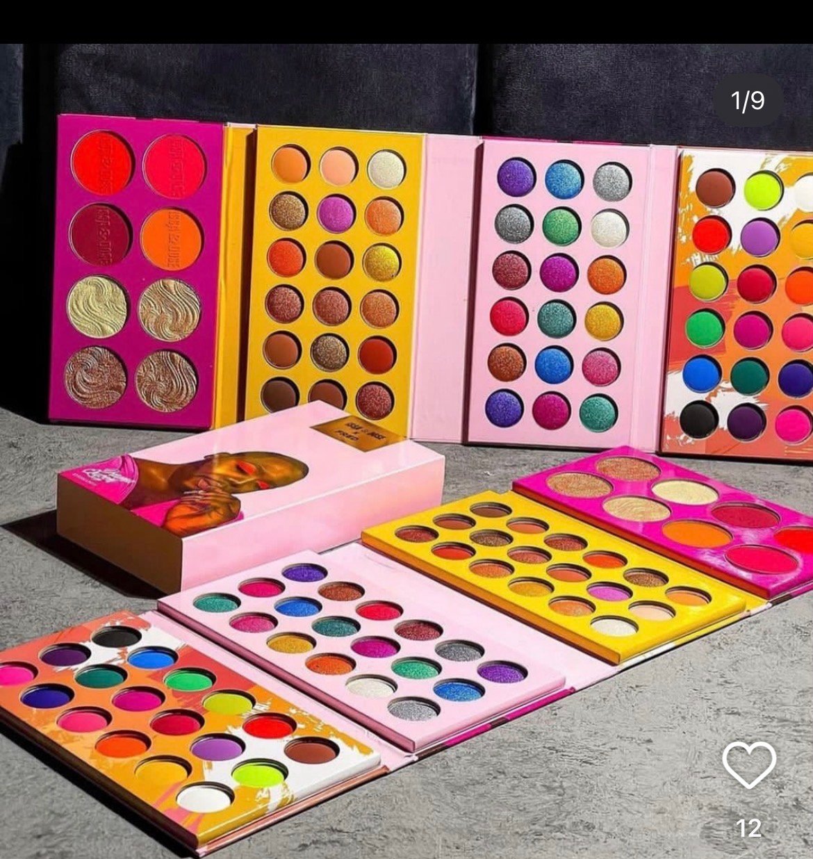 issa and dose eyeshadow pallet