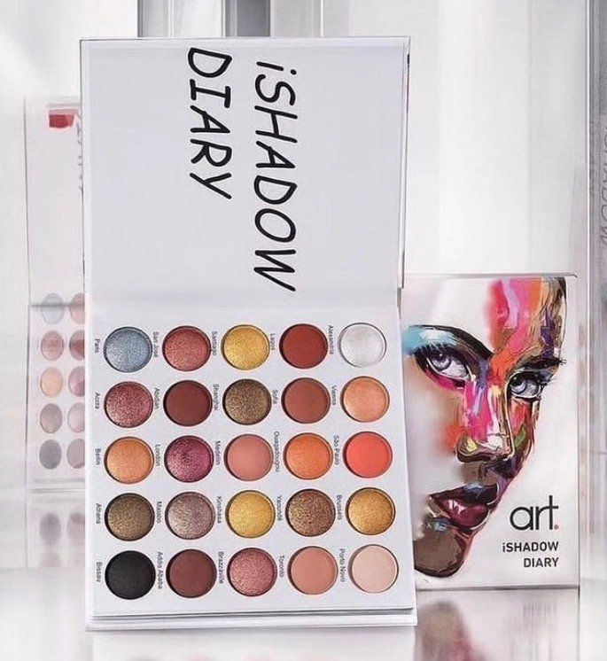 Art eyeshadow pallet 