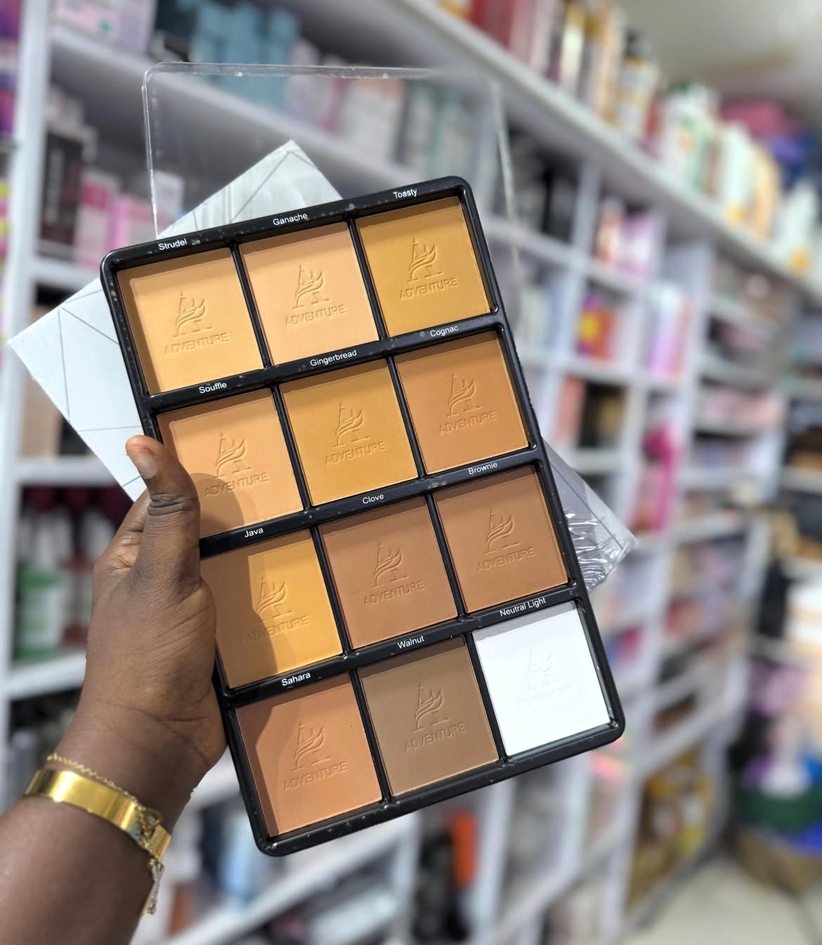 Adventure powder pallet 