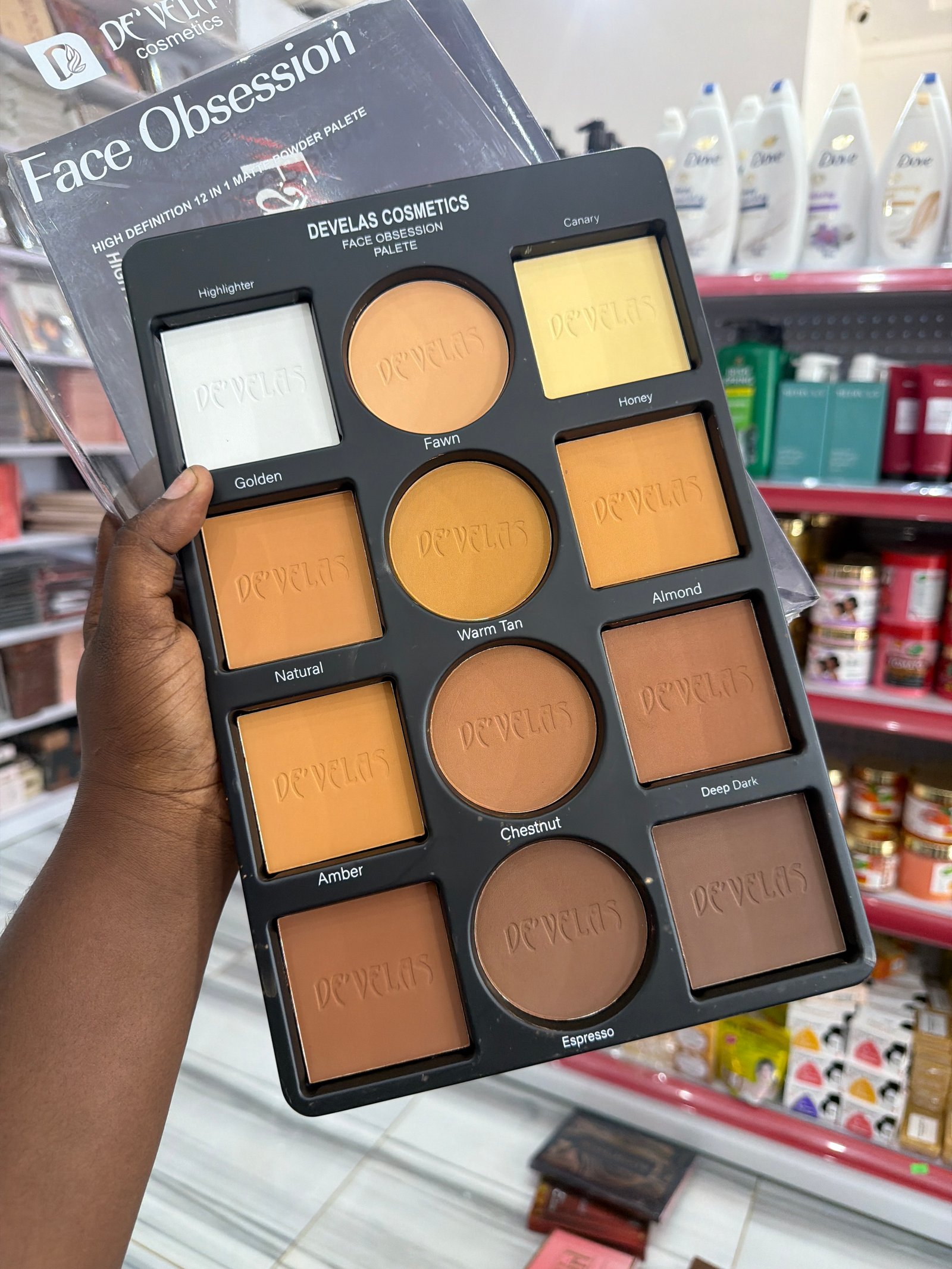 Develas powder pallet 