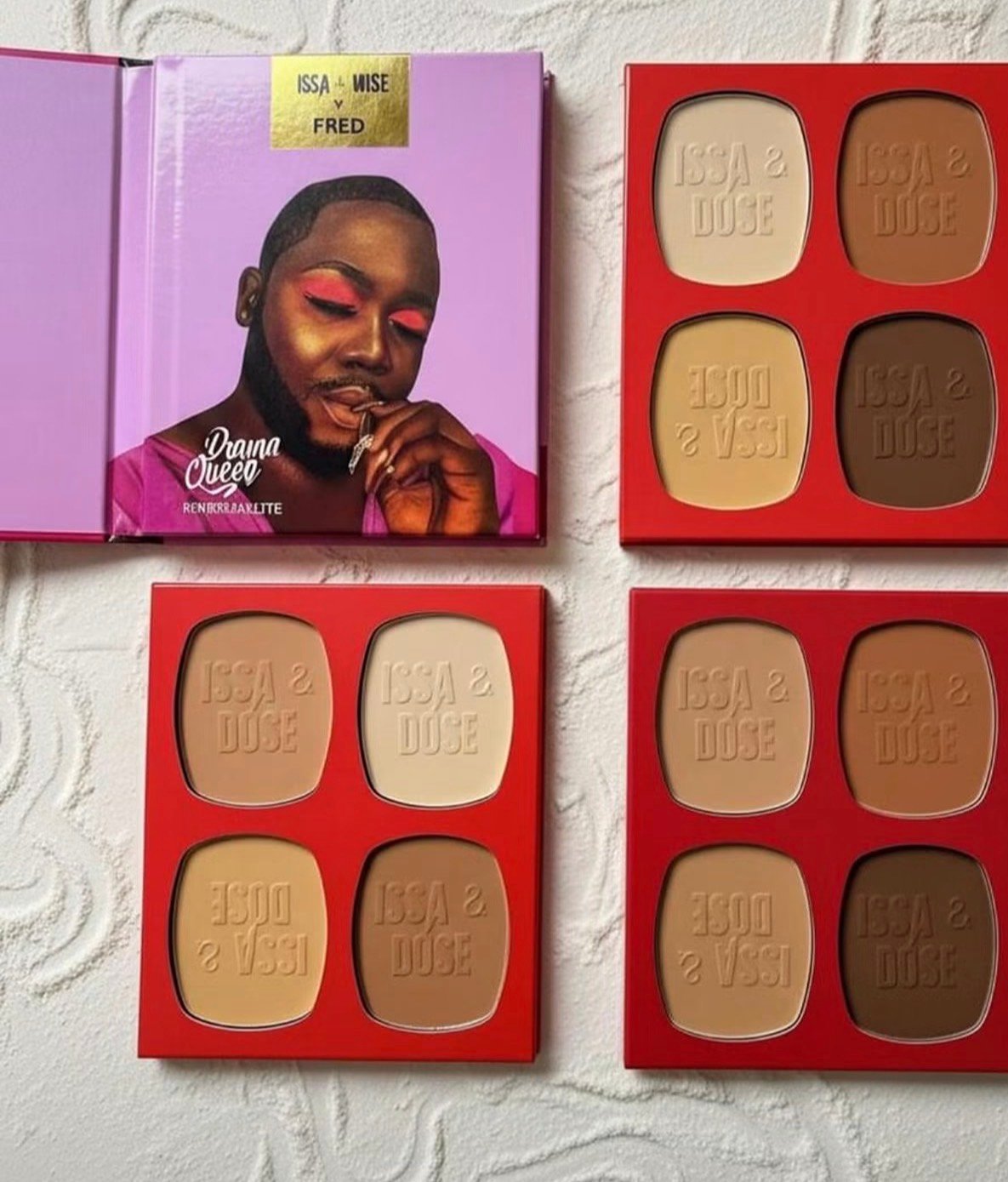 Issa and dose powder pallet 