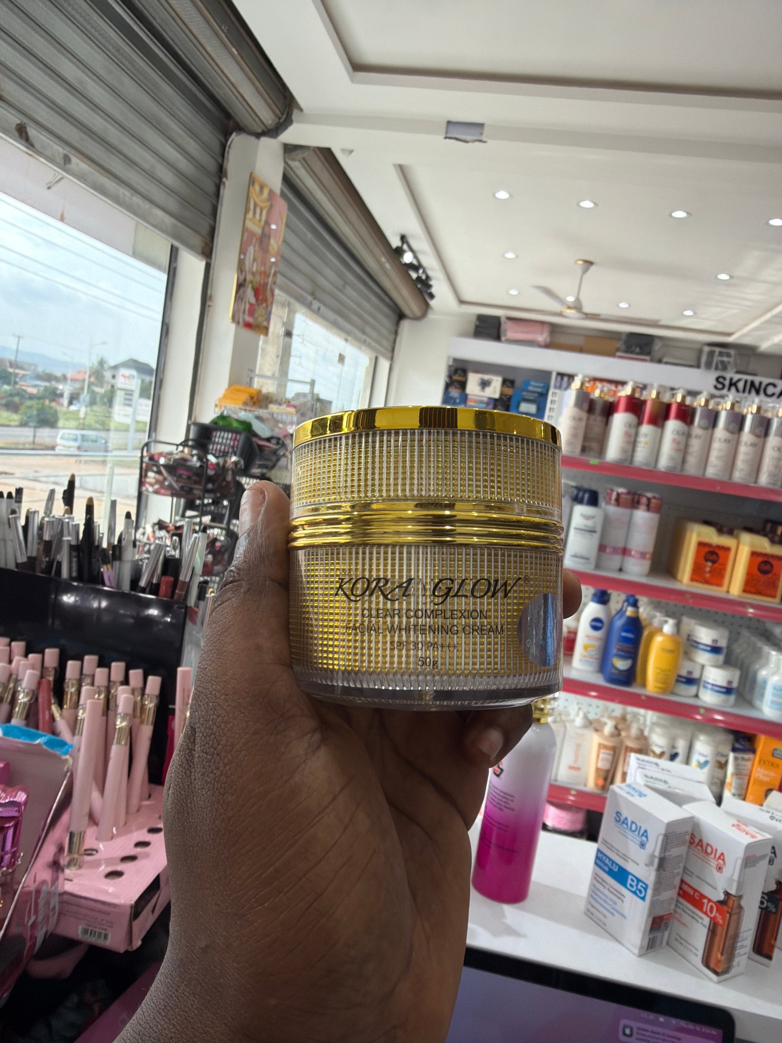 Kora glow facial whitening cream 