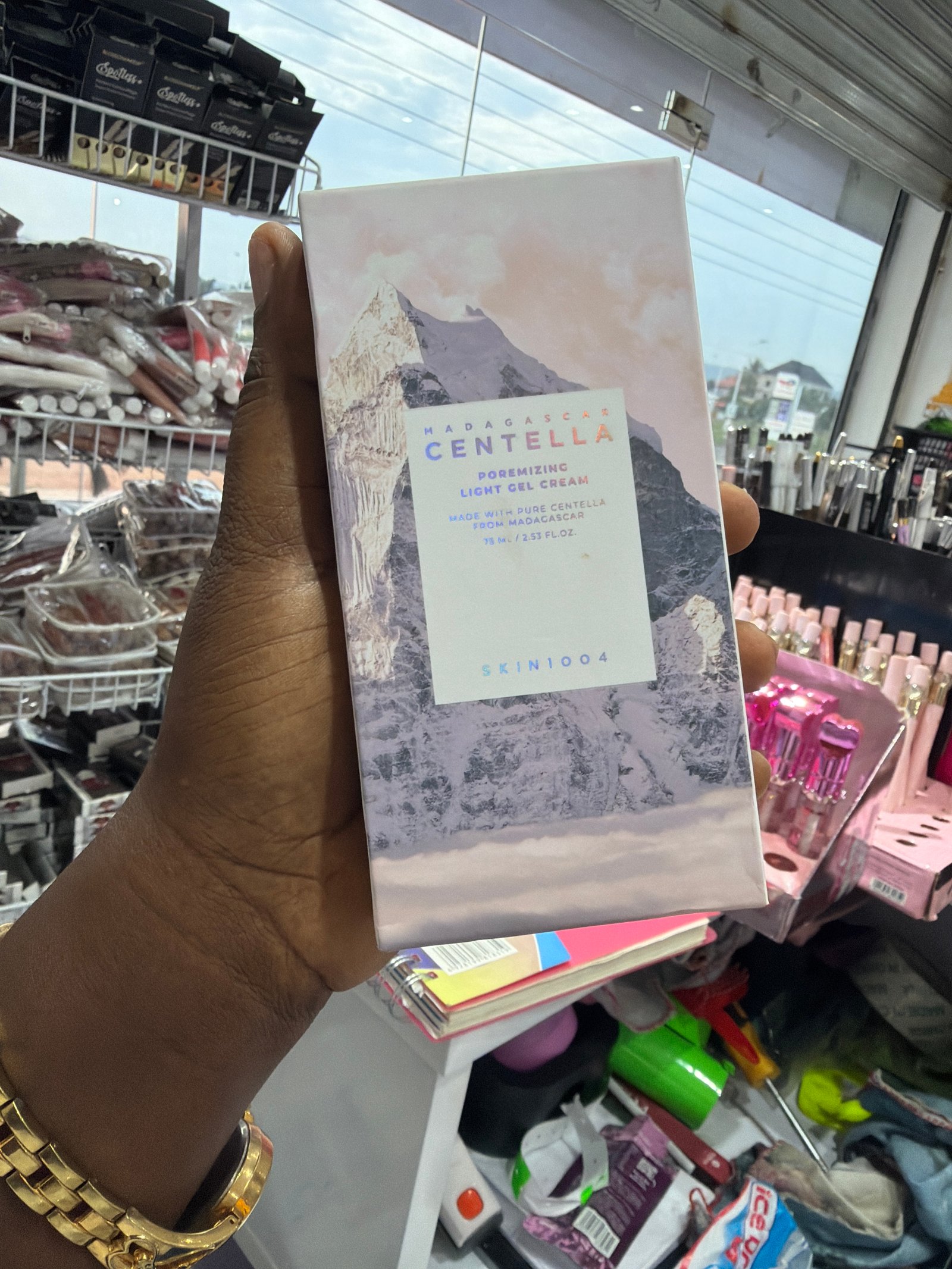 Centella pominimizing light gel cream 