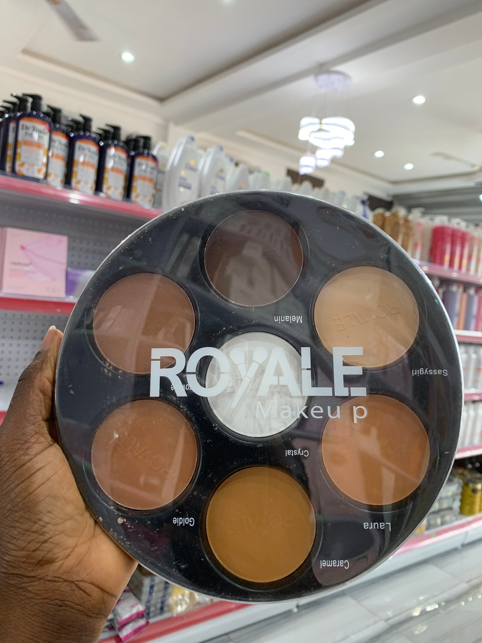 Royale powder pallet 