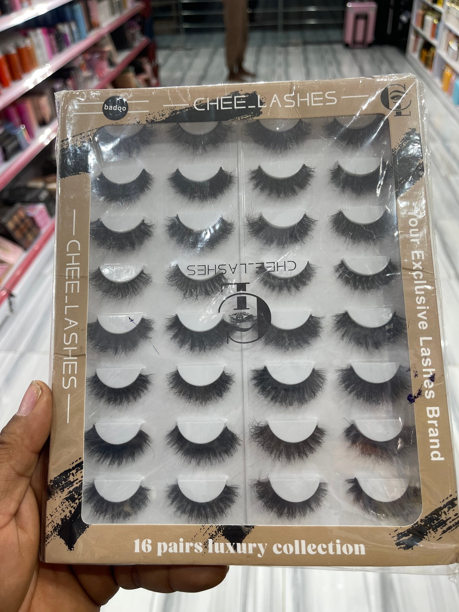 Chee lashes 16 in 1