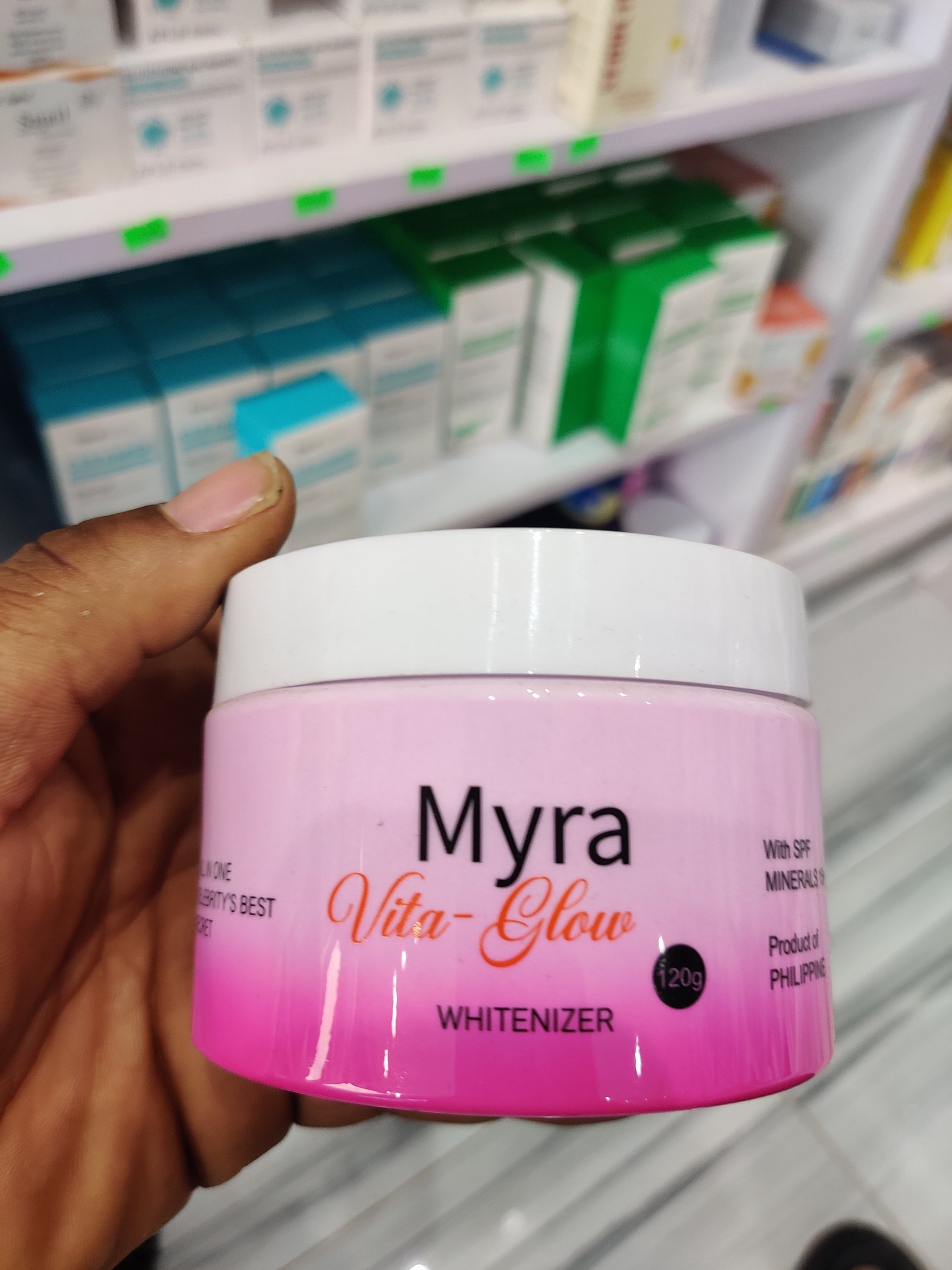 Myra vita glow