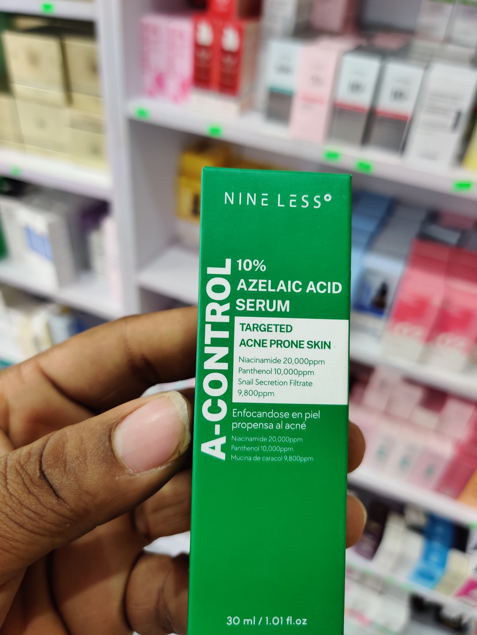 Nineless azelaic serum