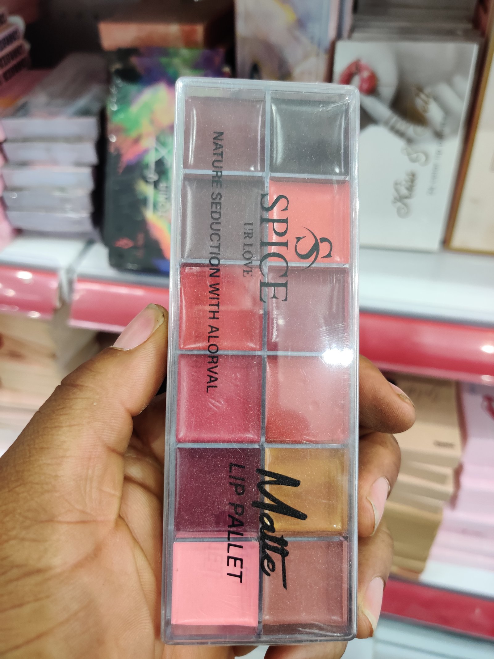 Spice lipstick pallet