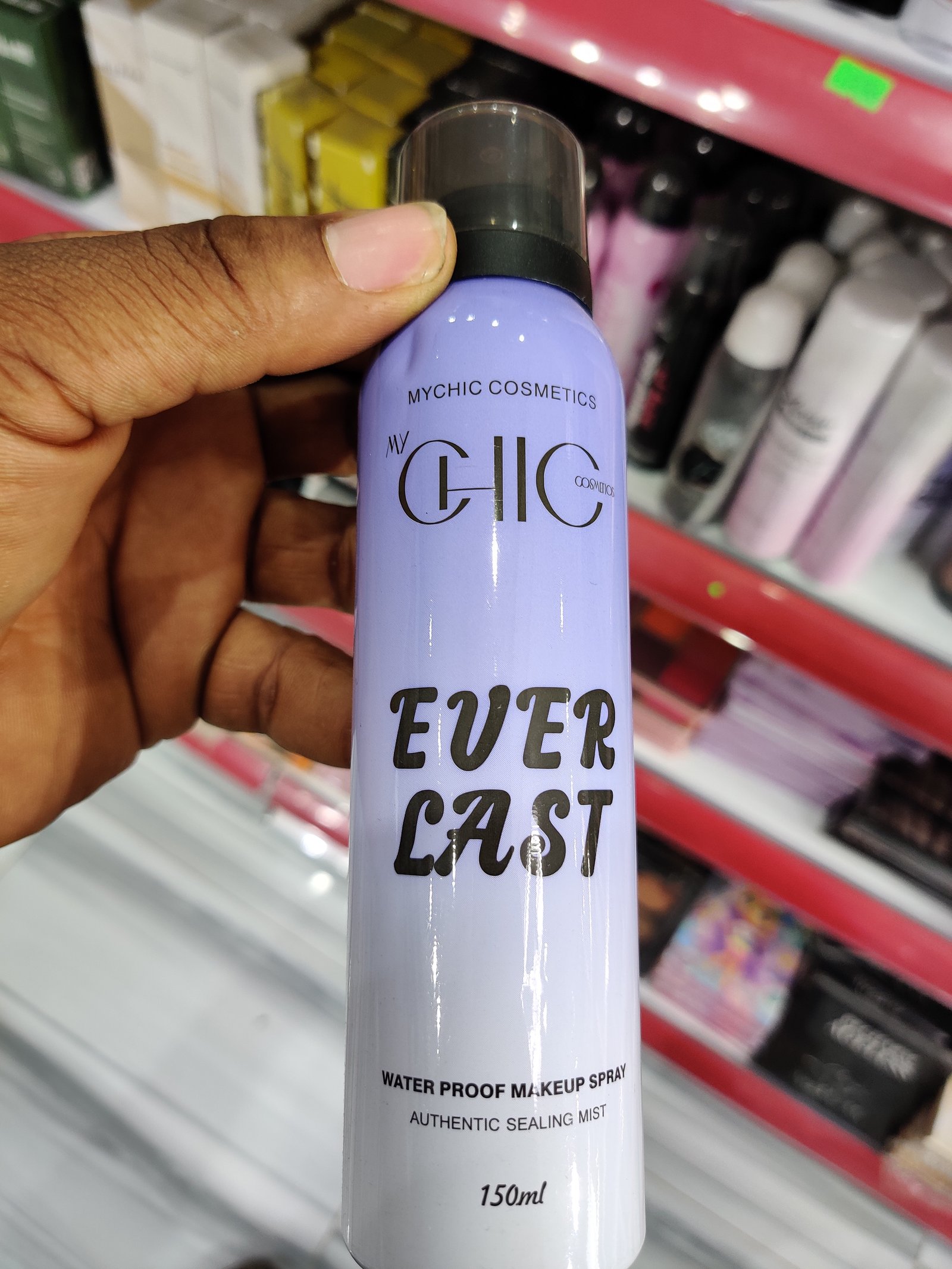 My chic ever last lock spray