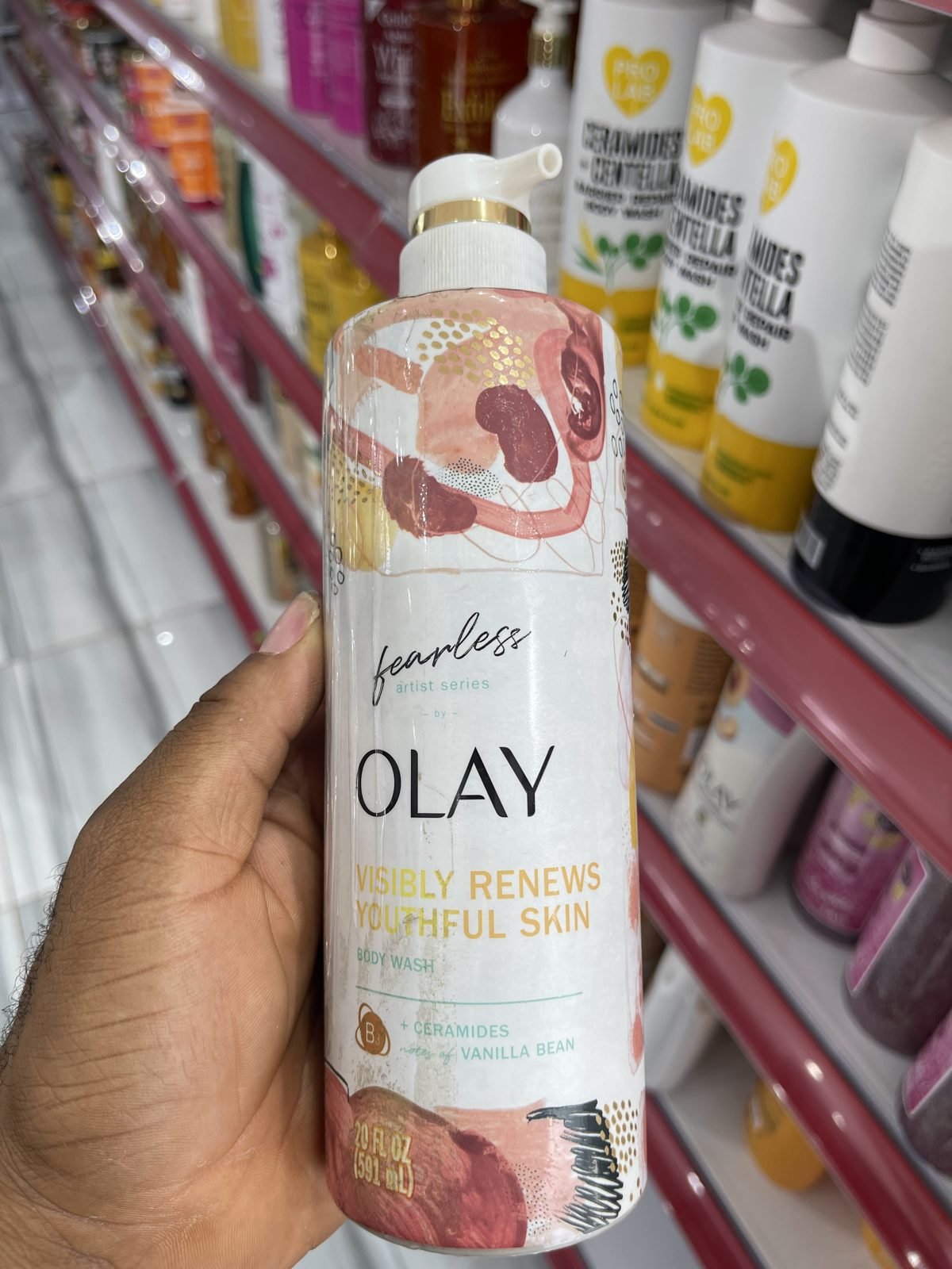 Olay Fearless Artist Series - Visibly Renews Youthful Skin + Ceramides, Vanilla Bean 20 FL OZ (591 mL)