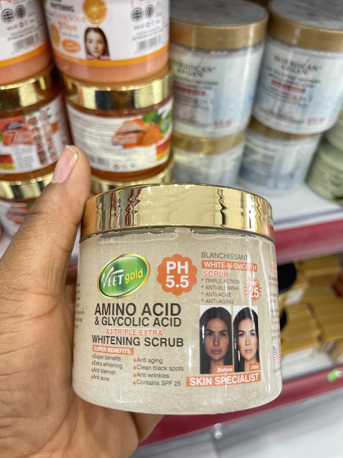 Veet Gold Amino Acid & Glycolic Acid X3 Triple Extra Whitening Scrub PH 5.5