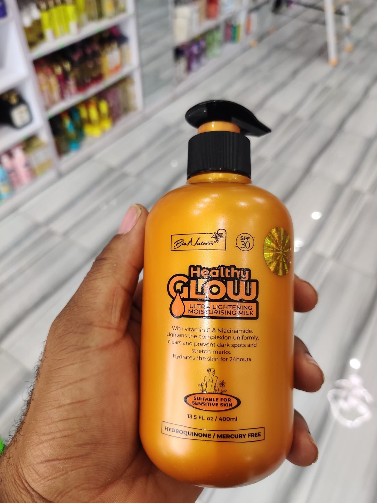 BioNature Healthy Glow, Ultra Lightening Moisturising Milk, with Vitamin C & Niacinamide, SPF30, Suitable for Sensitive Skin, Hydroquinone/Mercury Free 13.5fl.oz / 400ml