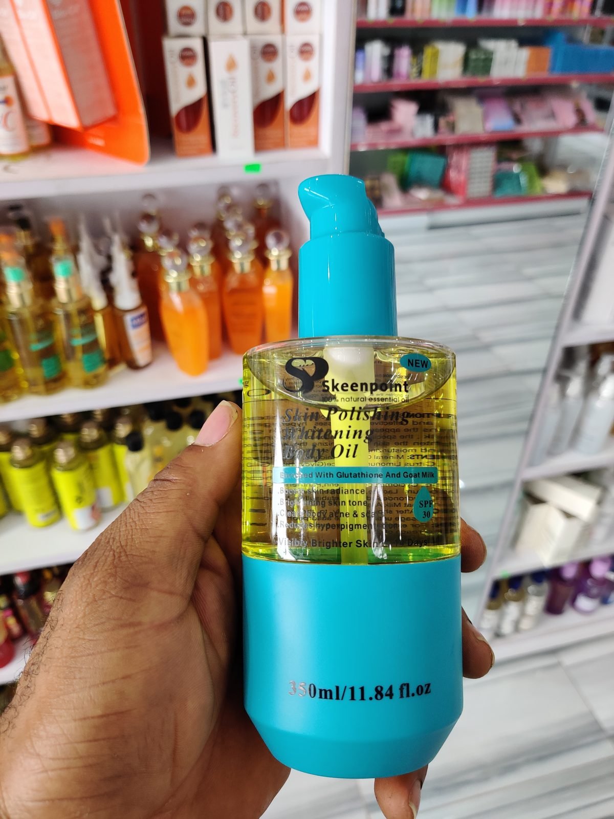 Skeenpoint Skin Polishing Whitening Body Oil (Glutathione and Goat Milk) SPF30 350ml / 11.84 fl.oz