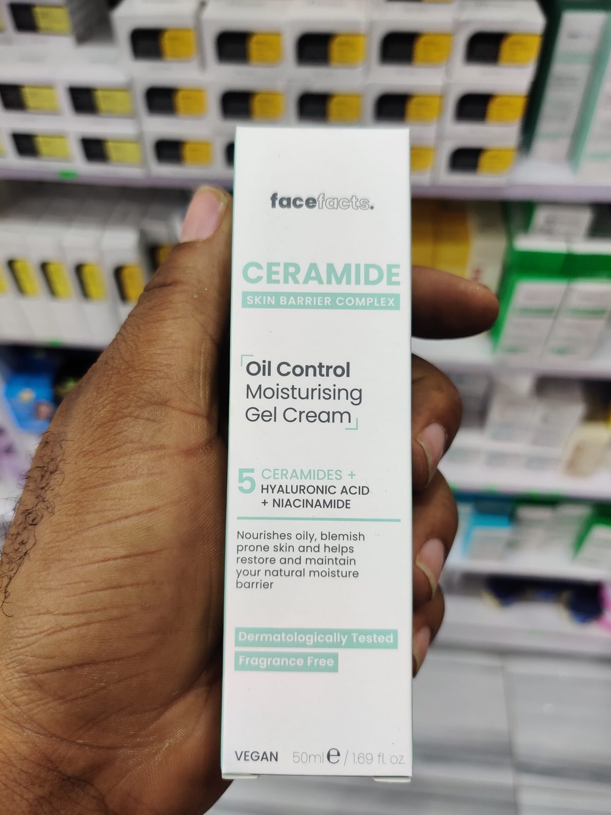face facts Ceramide Skin Barrier Complex Oil Control Moisturising Gel Cream 50ml