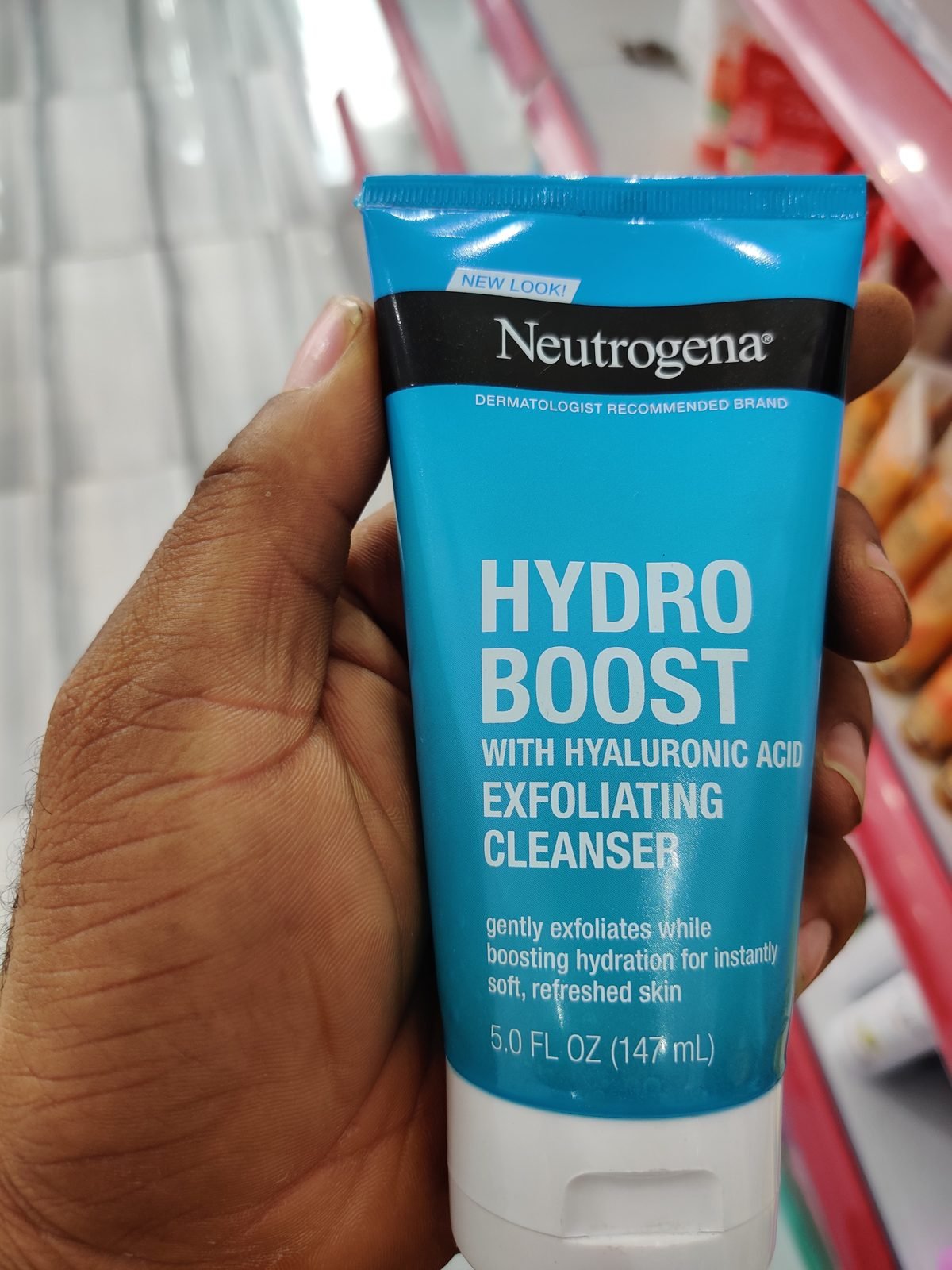 Neutrogena Hydro Boost with Hyaluronic Acid Exfoliating Cleanser 5.0 FL OZ (147 mL)