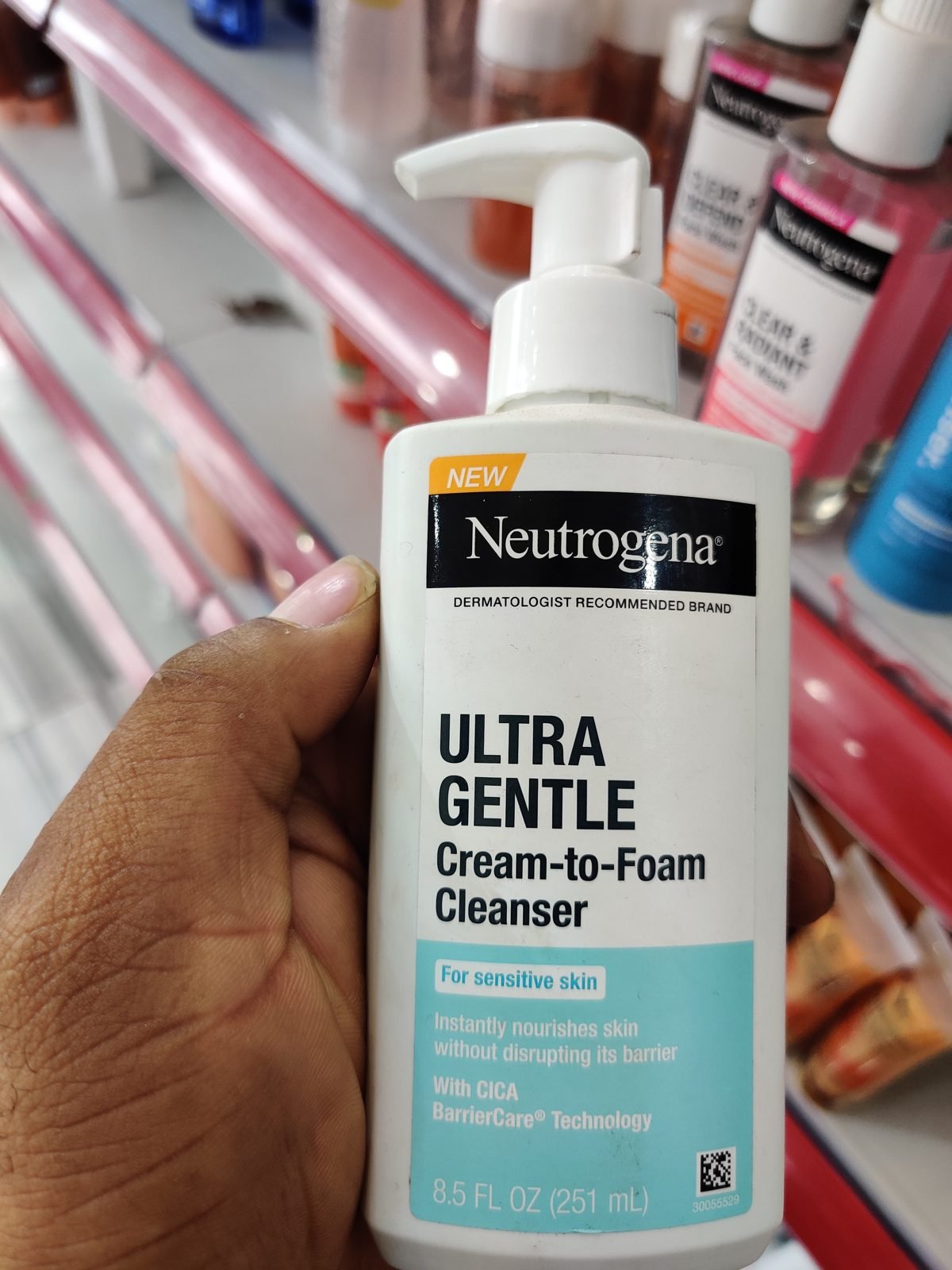 Neutrogena Ultra Gentle Cream-to-Foam Cleanser, For sensitive skin, CICA BarrierCare 8.5 FL OZ (251 mL)