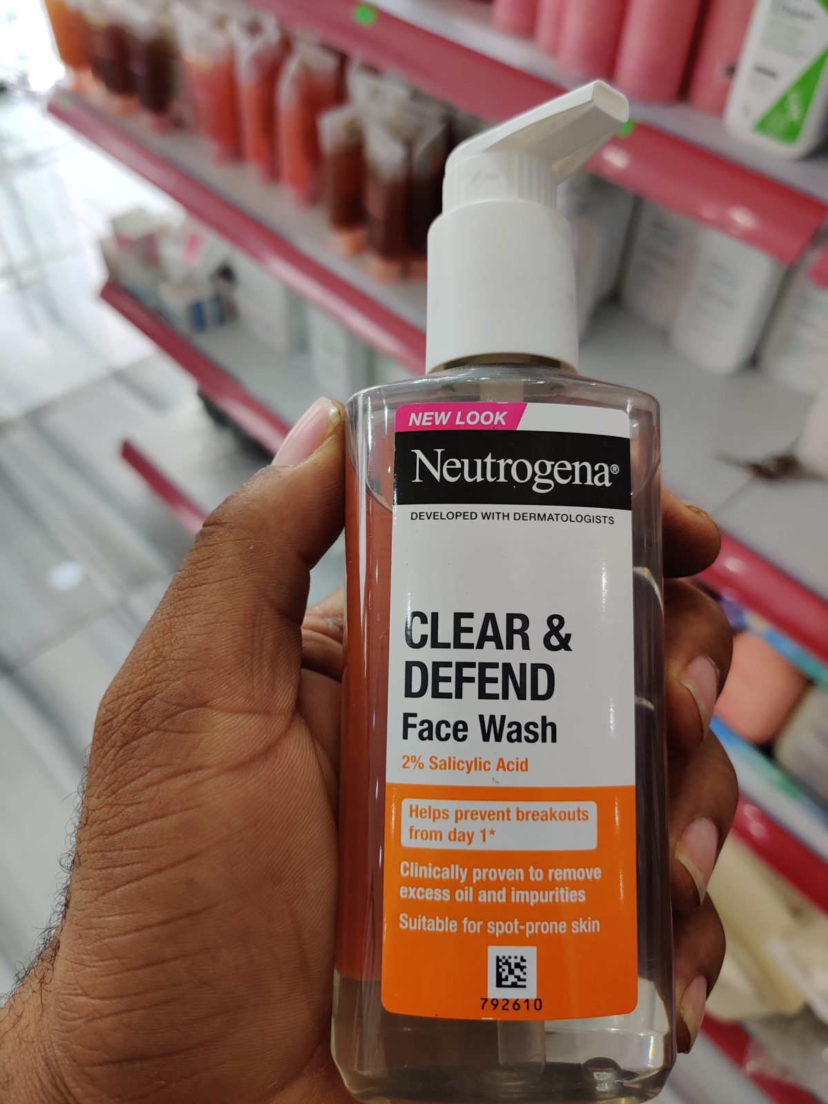 Neutrogena Clear & Defend Face Wash, 2% Salicylic Acid, New Look