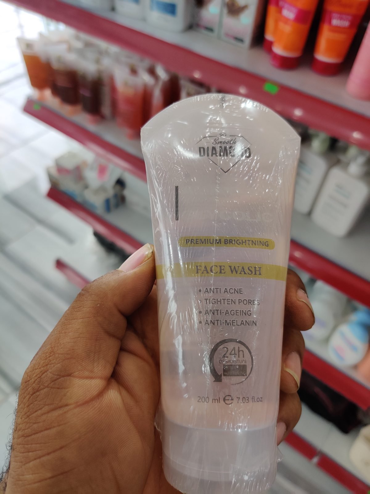 Smooth Diamond Glycolic Premium Brightening Face Wash, Anti Acne, Tighten Pores, Anti-Ageing, Anti-Melanin 200ml / 7.03 fl.oz