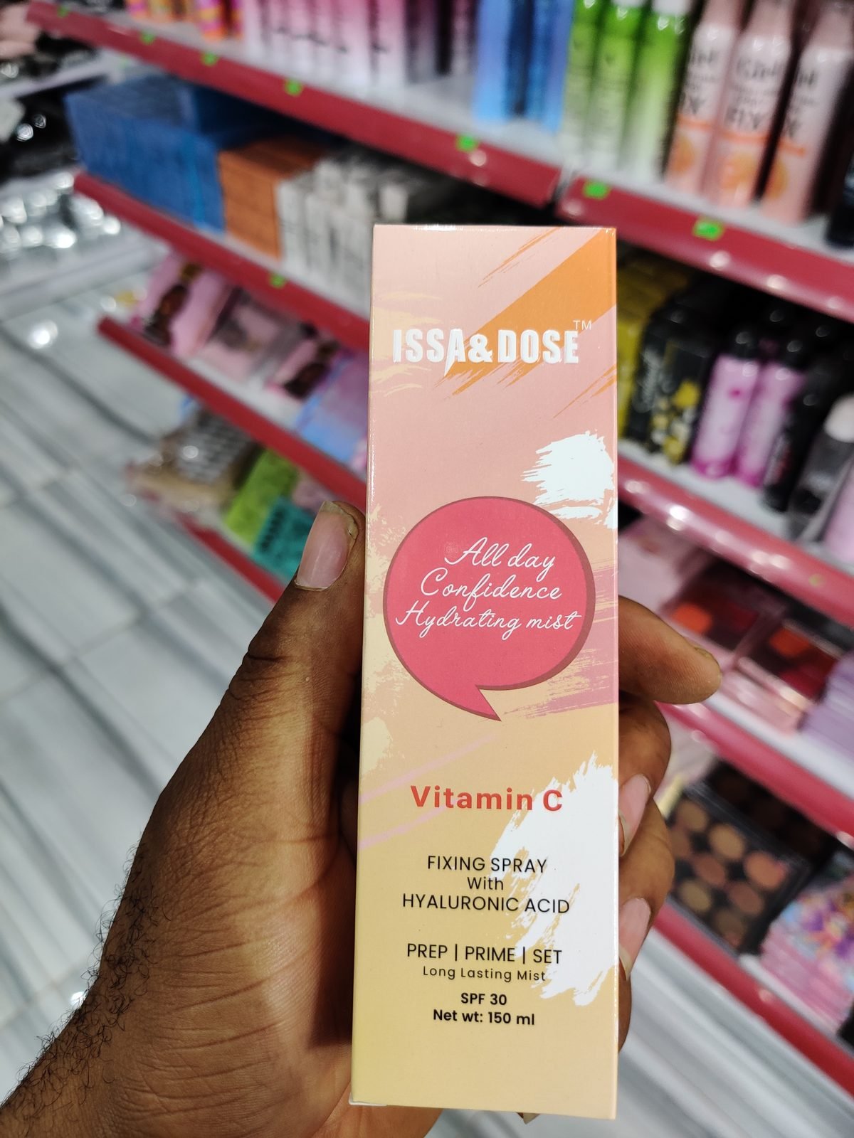 Issa & Dose All Day Confidence Hydrating Mist Vitamin C Fixing Spray 150ml