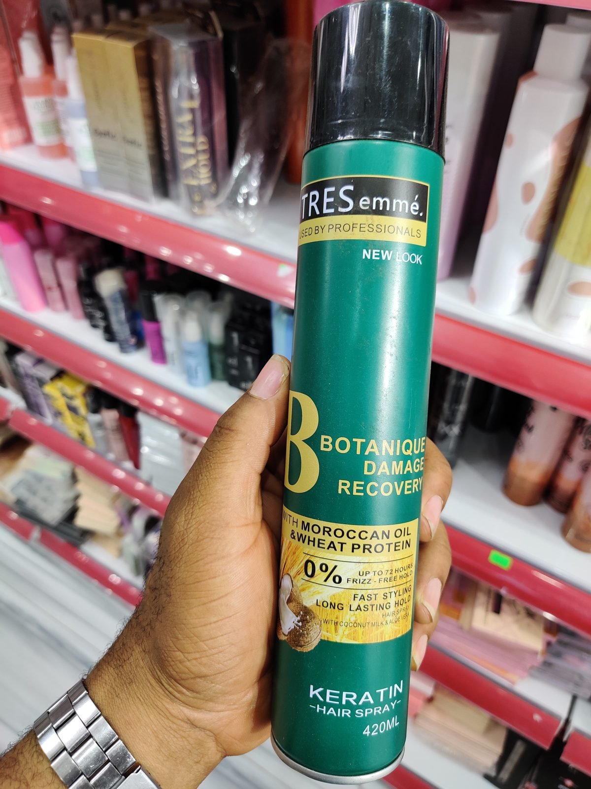 TRESemme Botanique Damage Recovery, Moroccan Oil & Wheat Protein, Keratin Hair Spray 420 ml