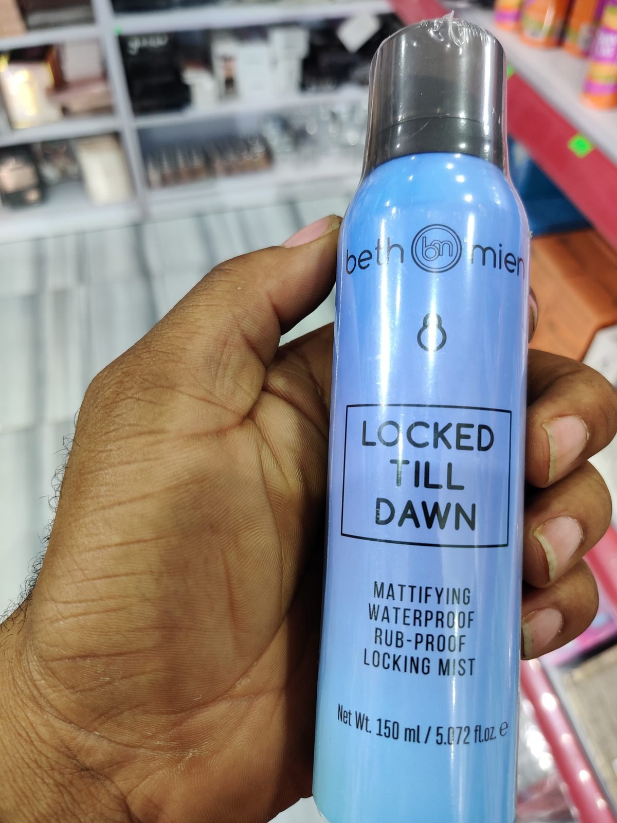 Beth Mien (bn) Locked Till Dawn (No.8), Mattifying Waterproof Rub-Proof Locking Mist 150 ml / 5.072 fl oz