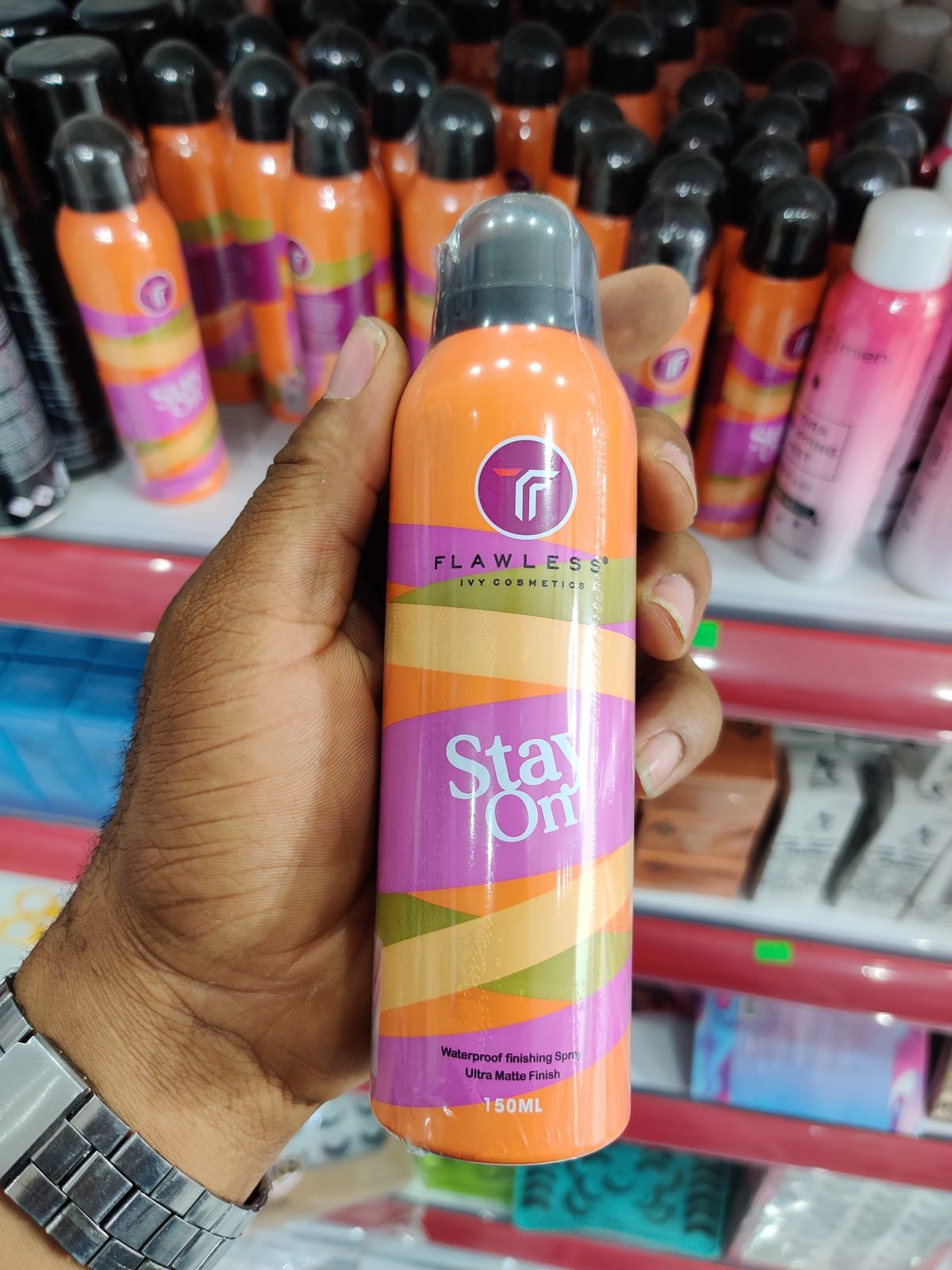 Flawless Ivy Cosmetics Stay On, Waterproof finishing Spray, Ultra Matte Finish 150ML