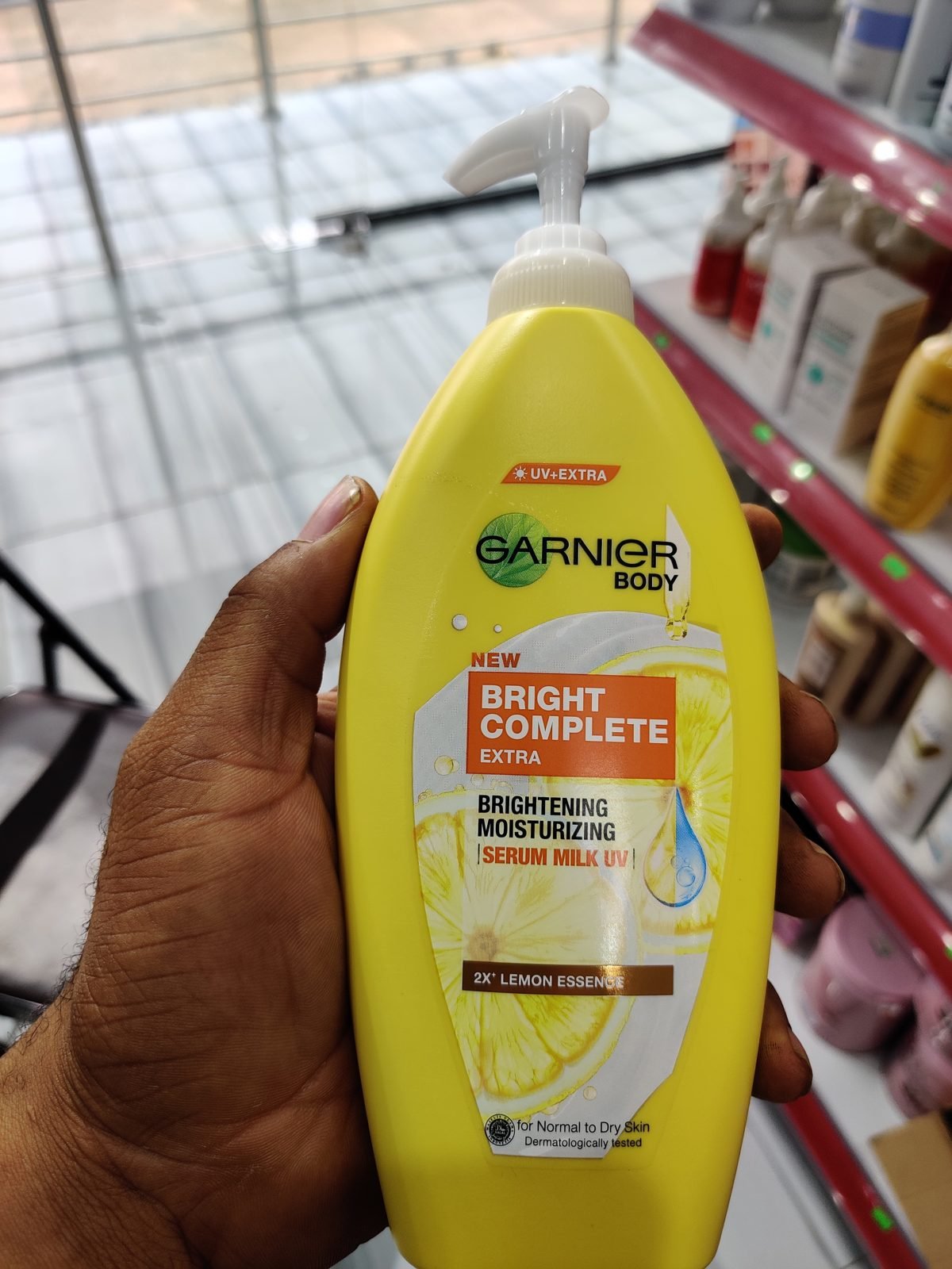 Garnier Body Bright Complete Extra Brightening Moisturizing Serum Milk UV