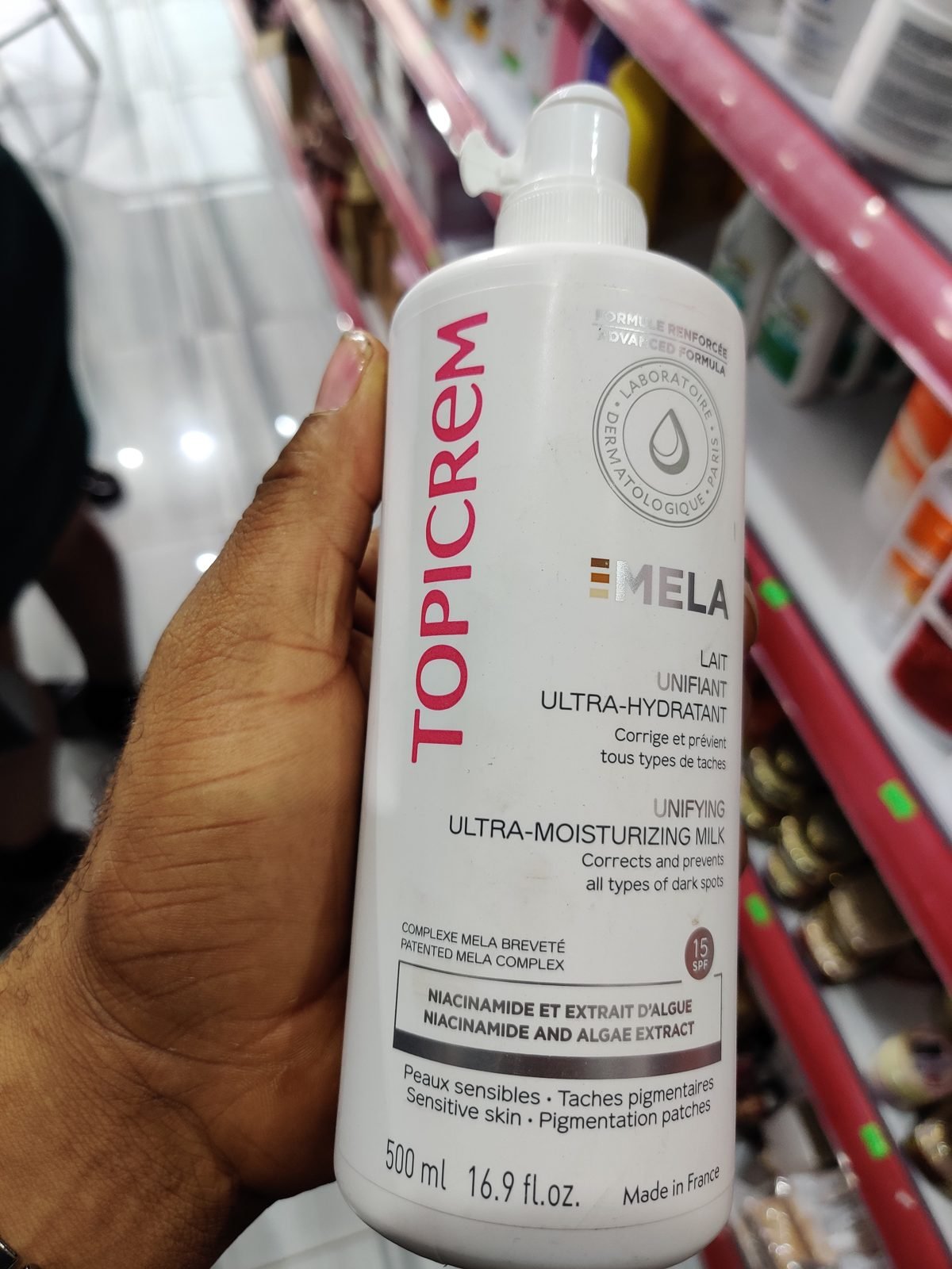 Topicrem Mela Lait Unifiant Ultra-Hydratant / Unifying Ultra-Moisturizing Milk, Niacinamide + Algae Extract, SPF15 500ml / 16.9 fl.oz