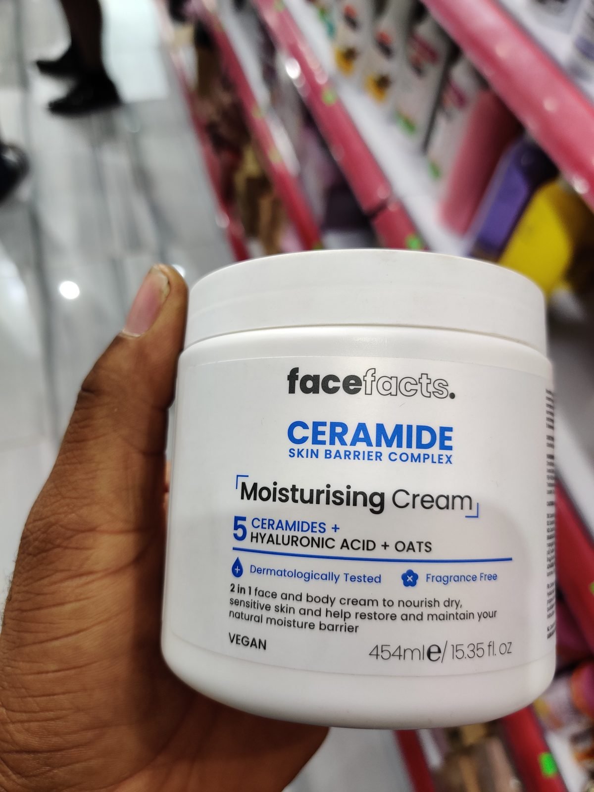 face facts Ceramide Skin Barrier Complex, Moisturising Cream, 5 Ceramides + Hyaluronic Acid + Oats, 2 in 1 face and body cream, Vegan 454ml / 15.35 fl.oz