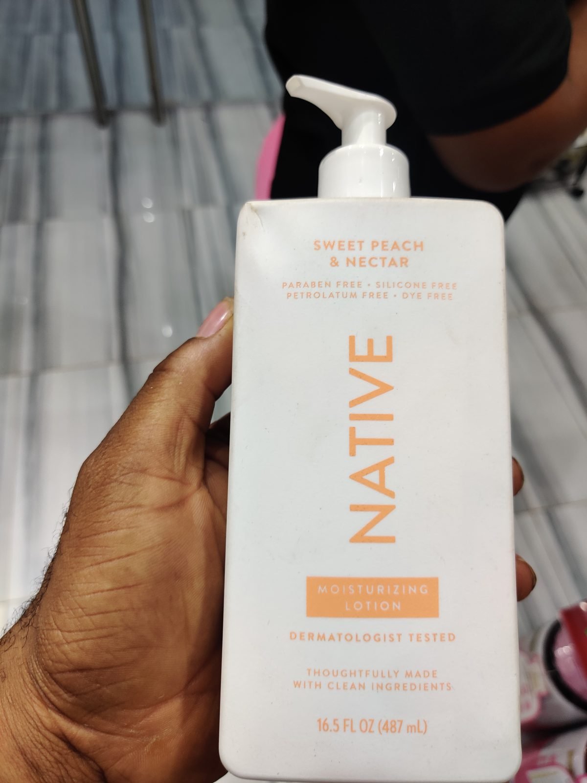 Native Sweet Peach & Nectar Moisturizing Lotion 487ml